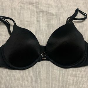 Victoria secret very sexy push-up bra black 32c